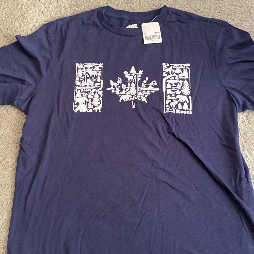 Roots Tshirt, navy blue, new with tag